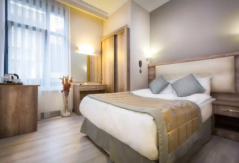 Fatih Hotel Corner
