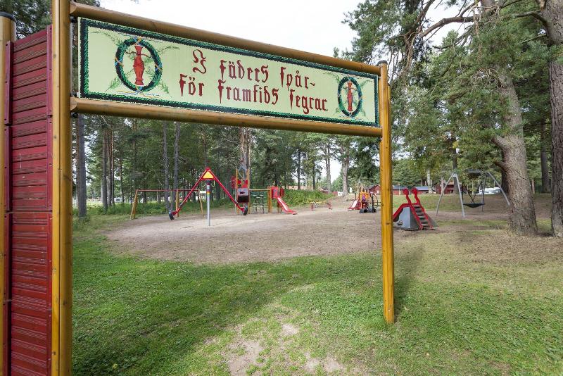 בית מלון כפרי First Camp Moraparken