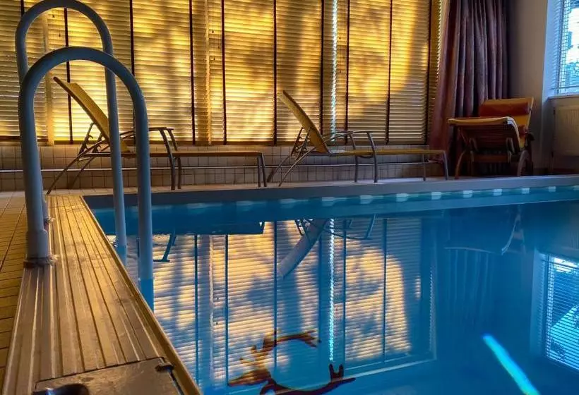 Hotel Jagdhaus Monzabon