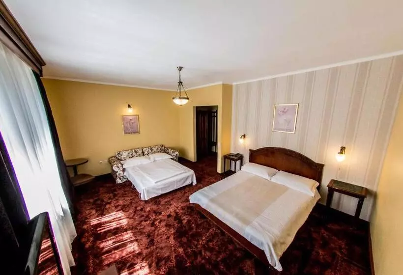 בית מלון כפרי The Elite   Oradea S Legendary