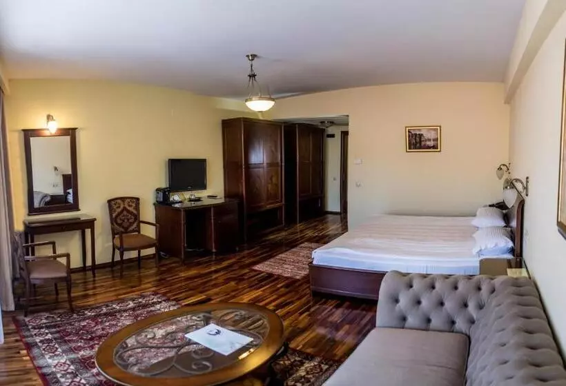 בית מלון כפרי The Elite   Oradea S Legendary