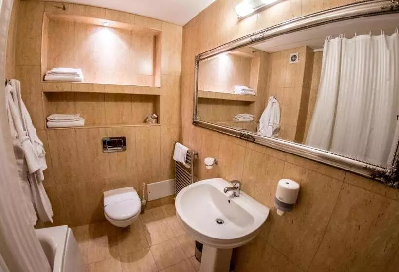 בית מלון כפרי The Elite   Oradea S Legendary