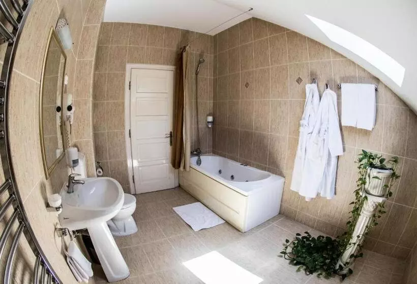 בית מלון כפרי The Elite   Oradea S Legendary