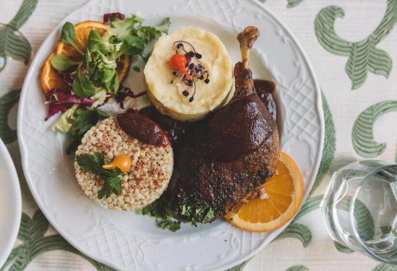 בית מלון כפרי The Elite Oradea S Legendary