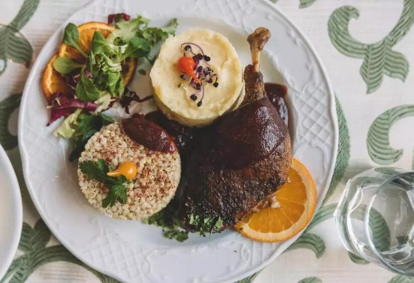 בית מלון כפרי The Elite   Oradea S Legendary