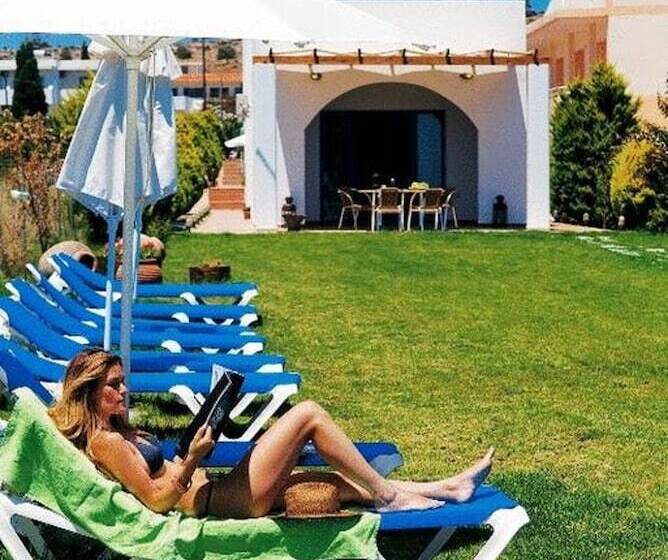 Katikies Studios & Apartments