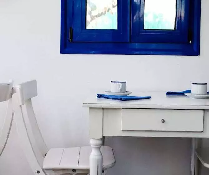 Katikies Studios & Apartments