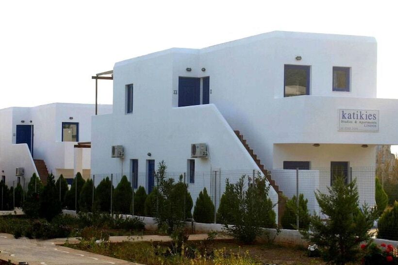 Katikies Studios & Apartments
