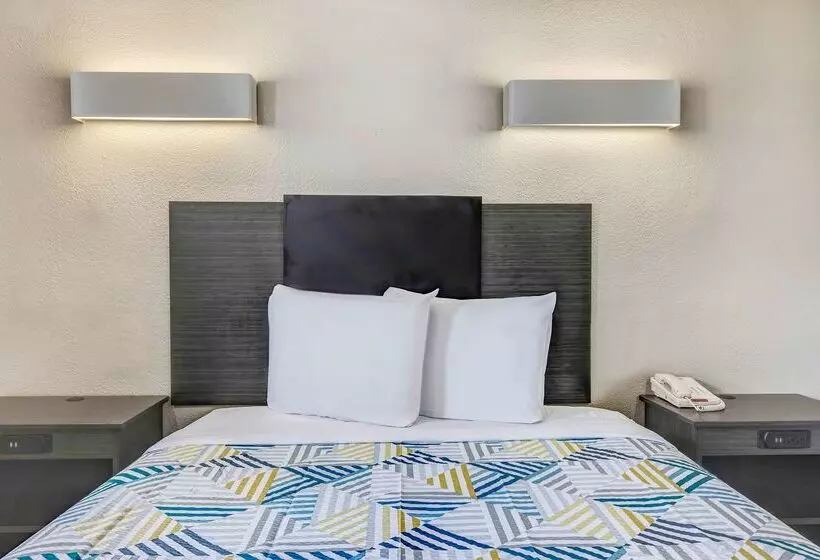 Motel 6 Denton, Tx  Unt