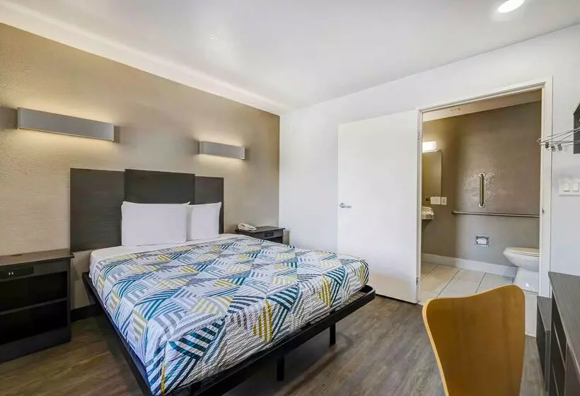 Motel 6 Denton, Tx  Unt