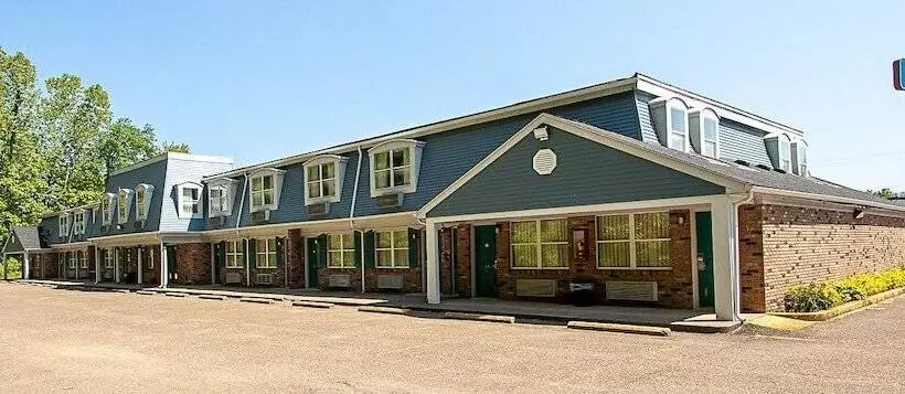 모텔 Country Squire Inn And Suites