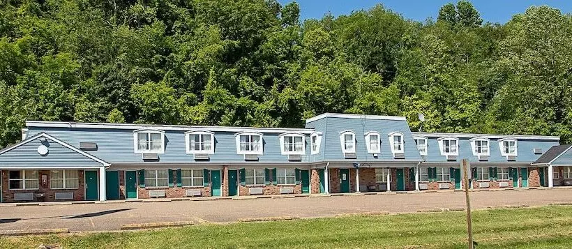 모텔 Country Squire Inn And Suites