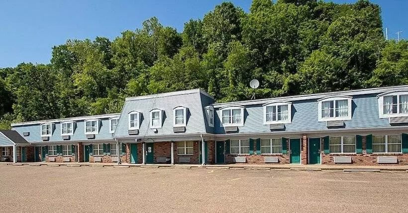 모텔 Country Squire Inn And Suites