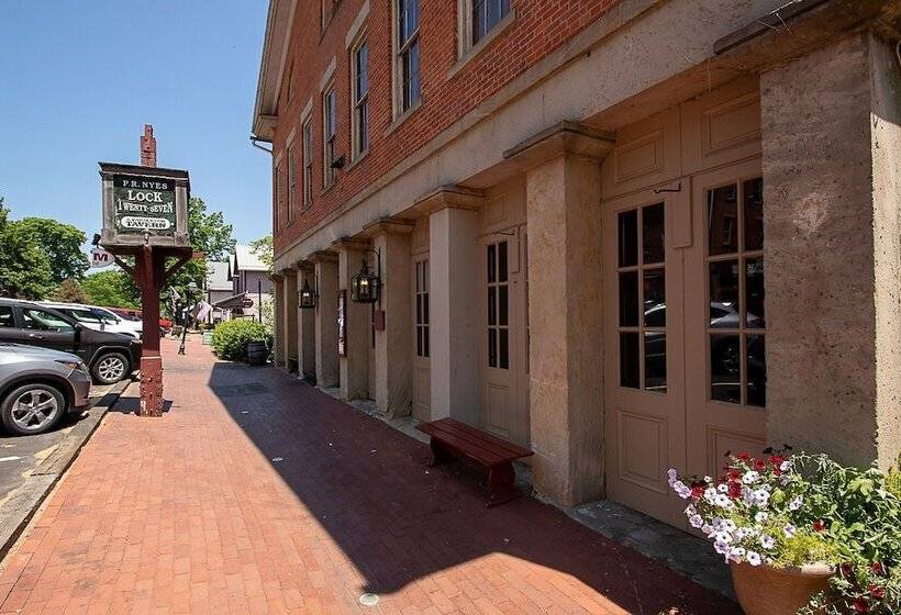 汽车旅馆  Country Squire Inn And Suites