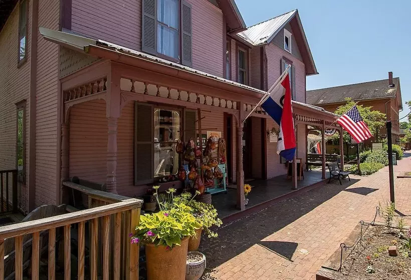 모텔 Country Squire Inn And Suites