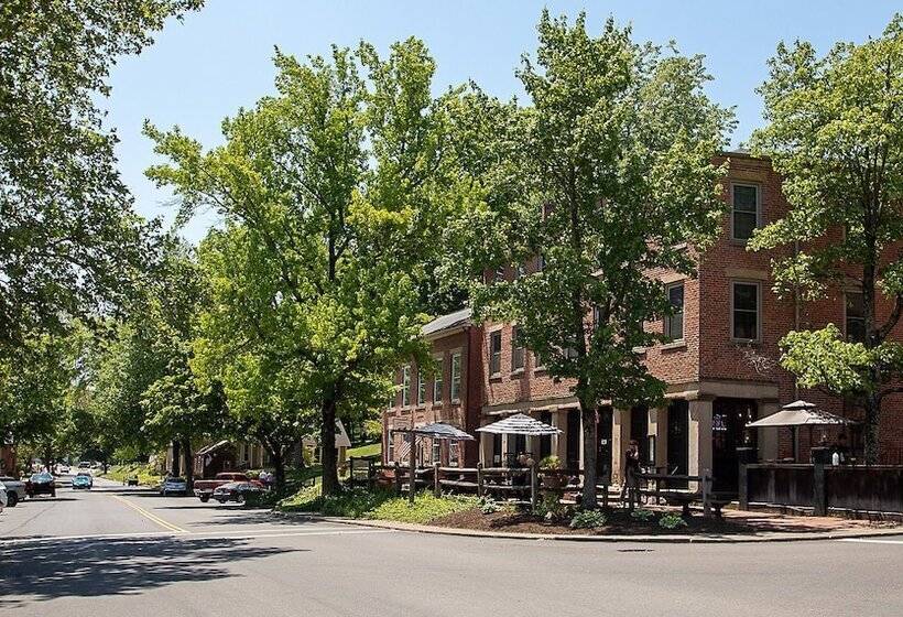 汽车旅馆  Country Squire Inn And Suites