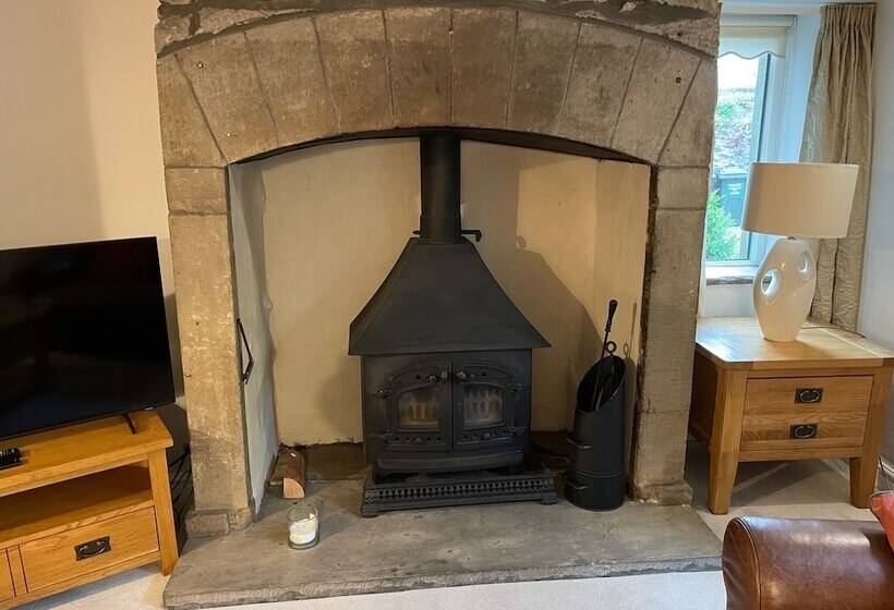 پانسیون Ashfield House