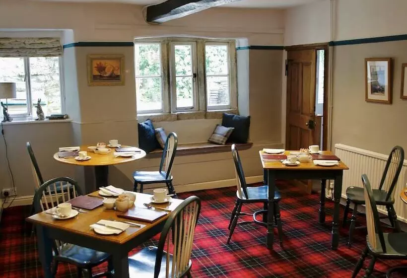 بنسيون Ashfield House