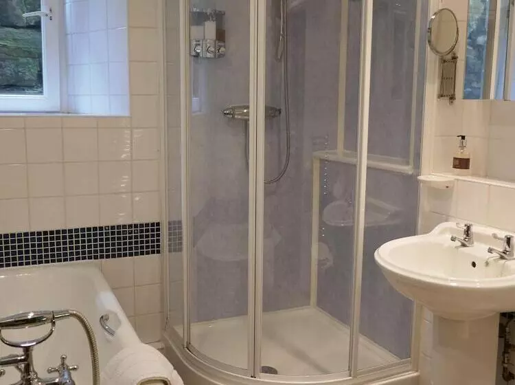 بنسيون Ashfield House