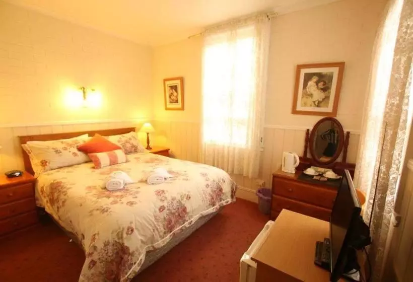 膳宿费 Hillview House Launceston