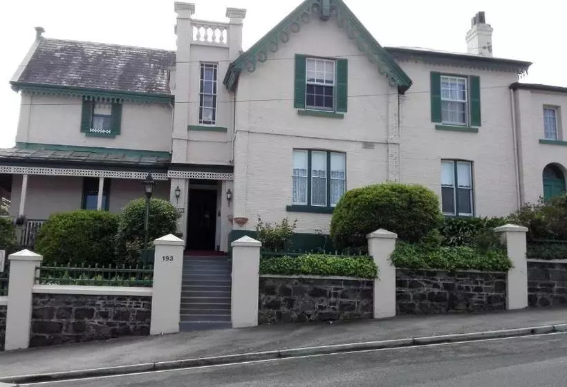 膳宿费 Hillview House Launceston