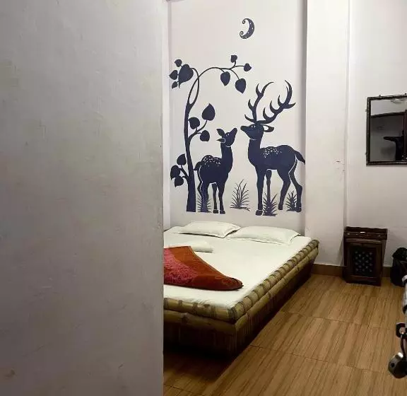 ペンション Shri Guest House