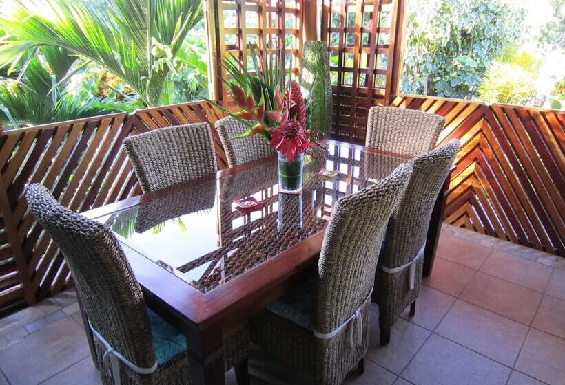 Physis Caribbean Bed & Breakfast