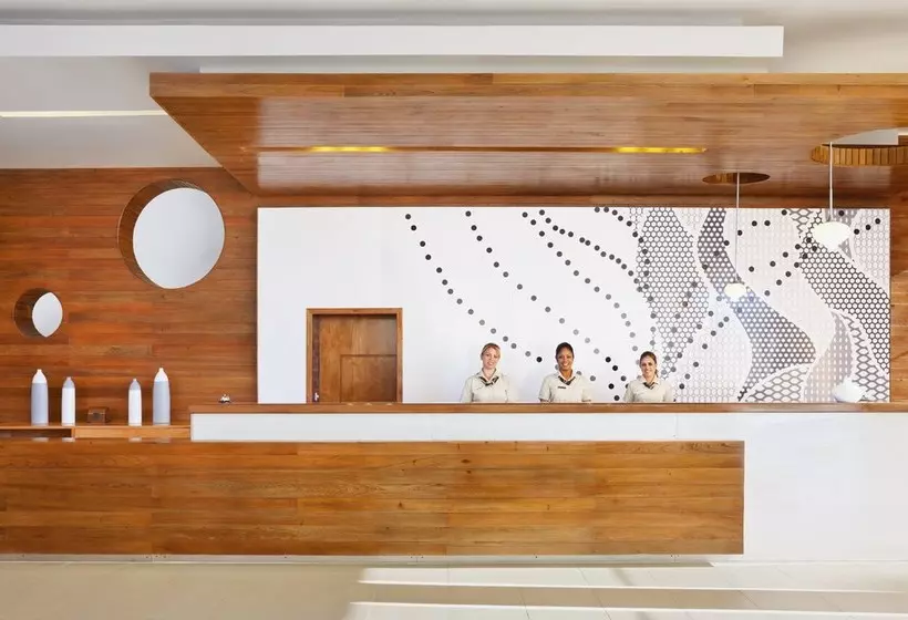 استراحتگاه Playa Vista Azul