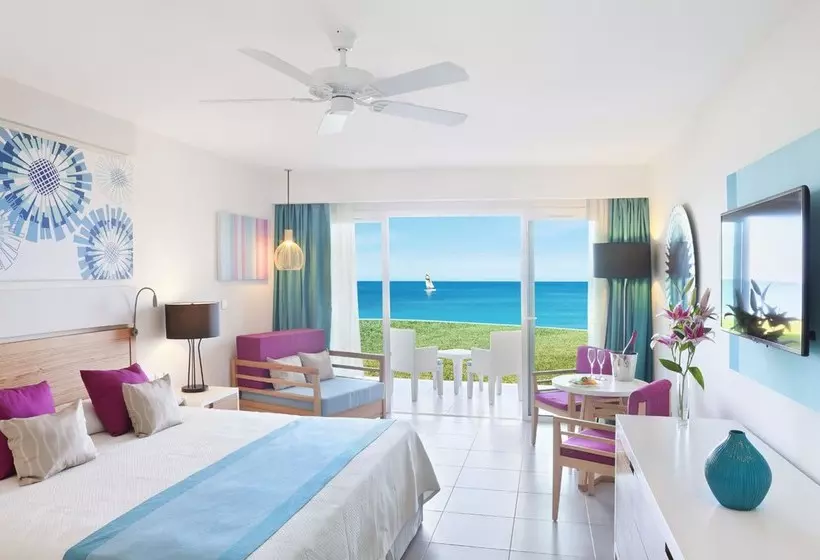 استراحتگاه Playa Vista Azul