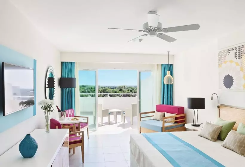 استراحتگاه Playa Vista Azul