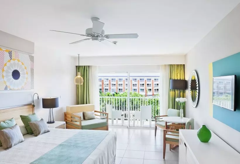 استراحتگاه Playa Vista Azul