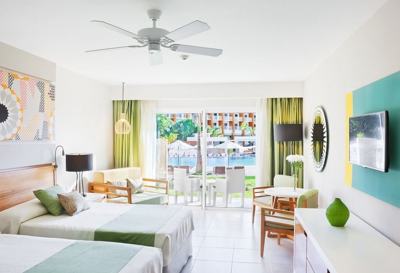 استراحتگاه Playa Vista Azul