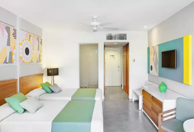 استراحتگاه Playa Vista Azul