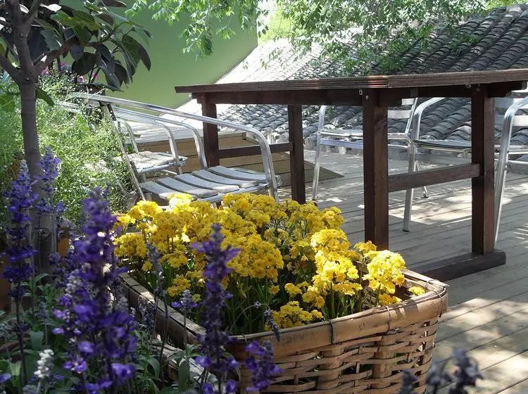 تختخواب و صبحانه Hutongren Creative Culture