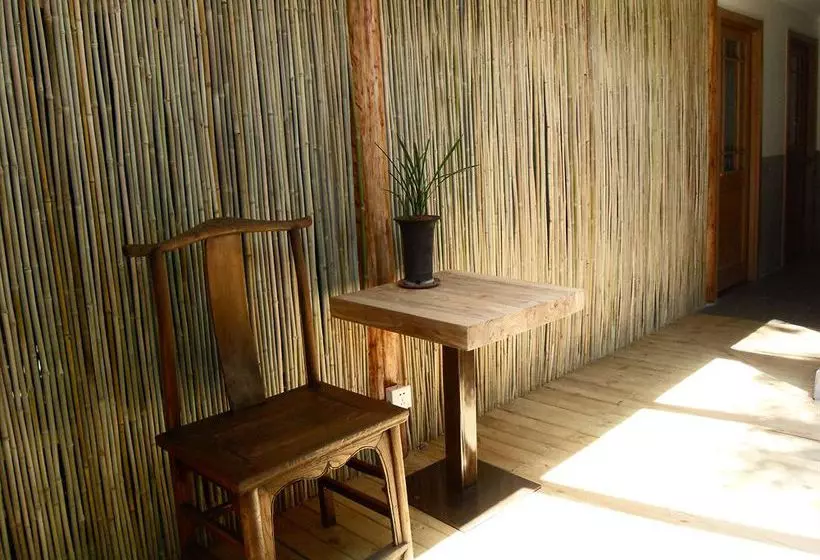 تختخواب و صبحانه Hutongren Creative Culture