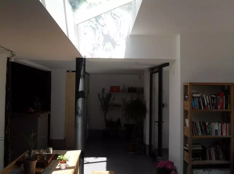 تختخواب و صبحانه Hutongren Creative Culture