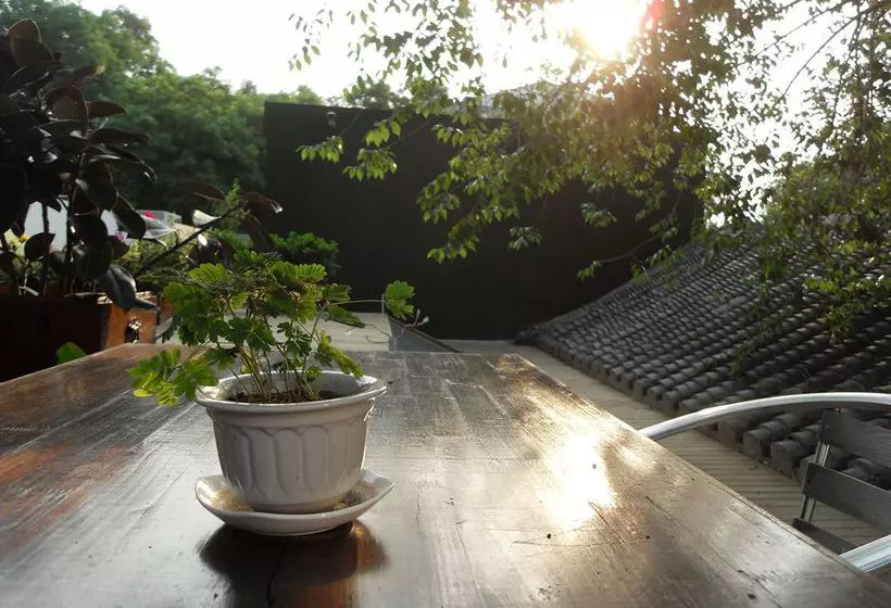 تختخواب و صبحانه Hutongren Creative Culture