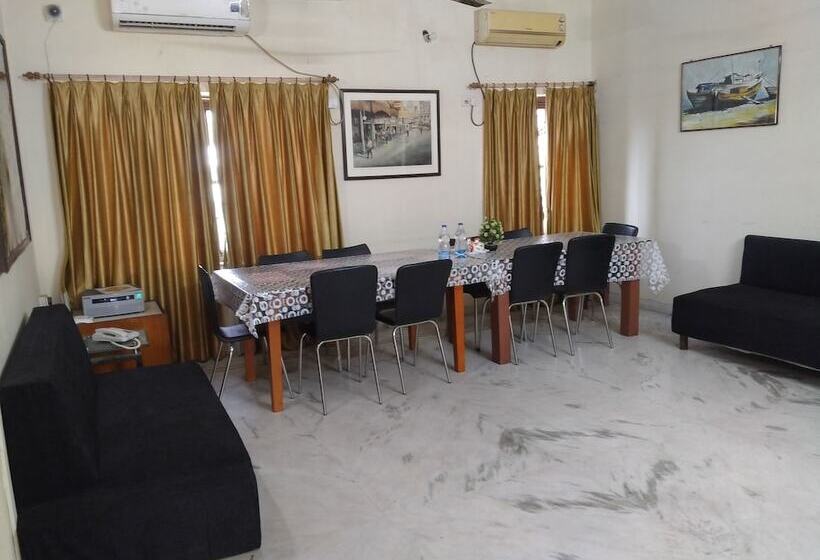 Bed and Breakfast Next Generation   Ad 255 Sect 1