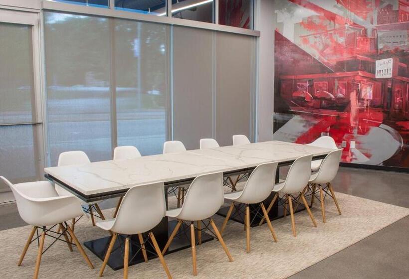 ホテル Aloft Raleigh