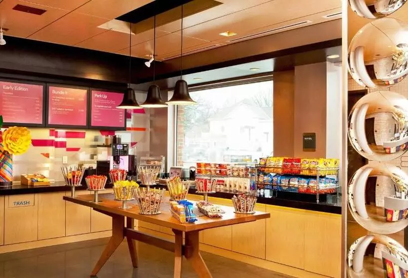 בית מלון כפרי Aloft Raleigh