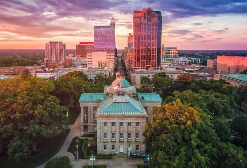 ホテル Aloft Raleigh