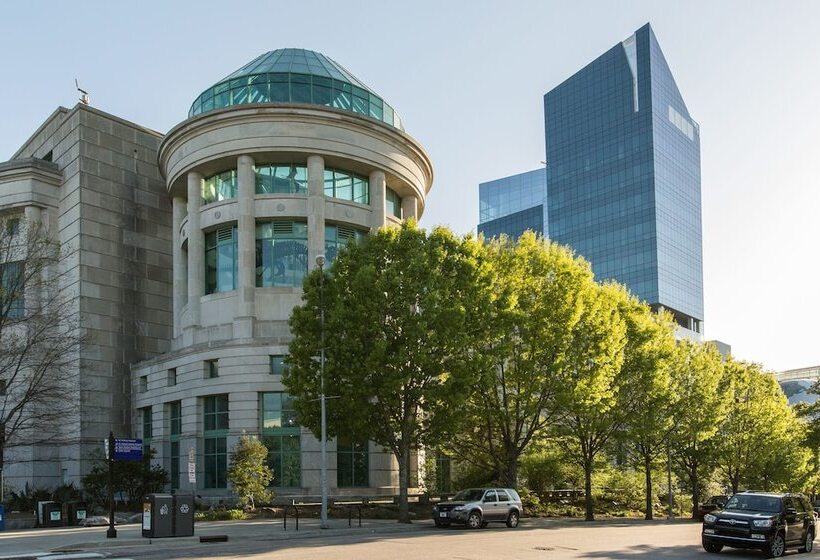 ホテル Aloft Raleigh