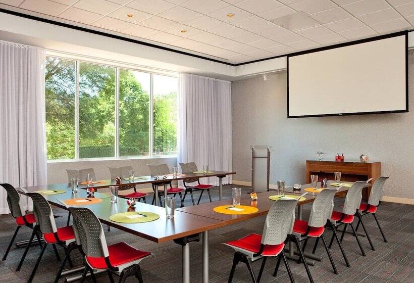 ホテル Aloft Raleigh
