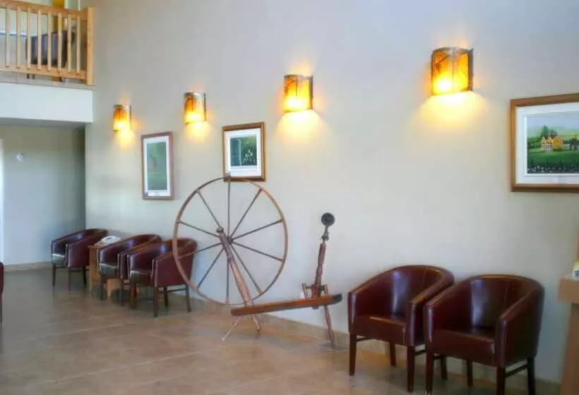 فندق Auberge Bouctouche Inn & Suites
