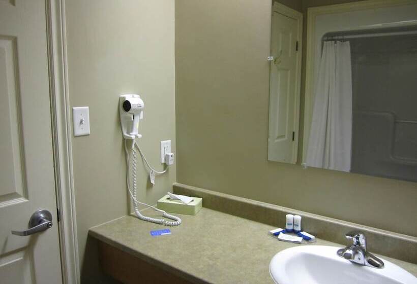 فندق Auberge Bouctouche Inn & Suites