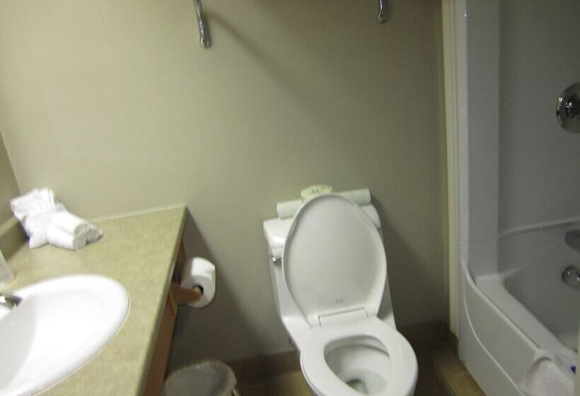 فندق Auberge Bouctouche Inn & Suites