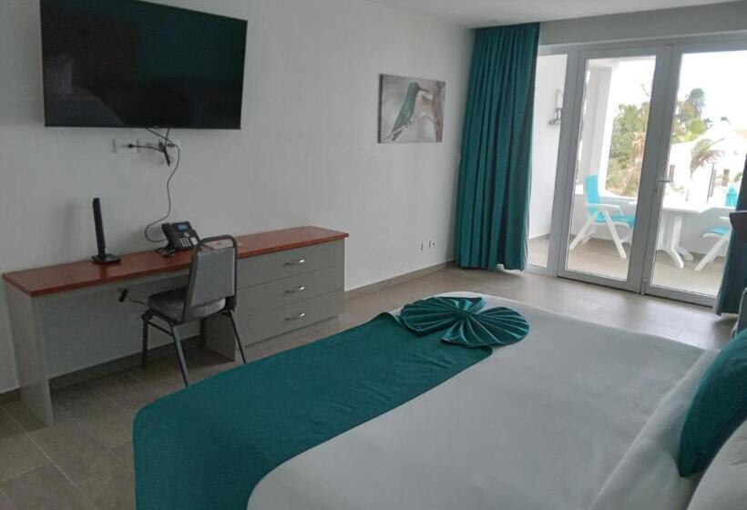 בית מלון כפרי Captain Don's Habitat