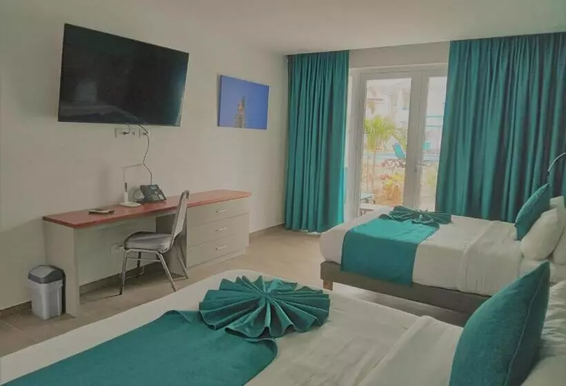 هتل Captain Don's Habitat