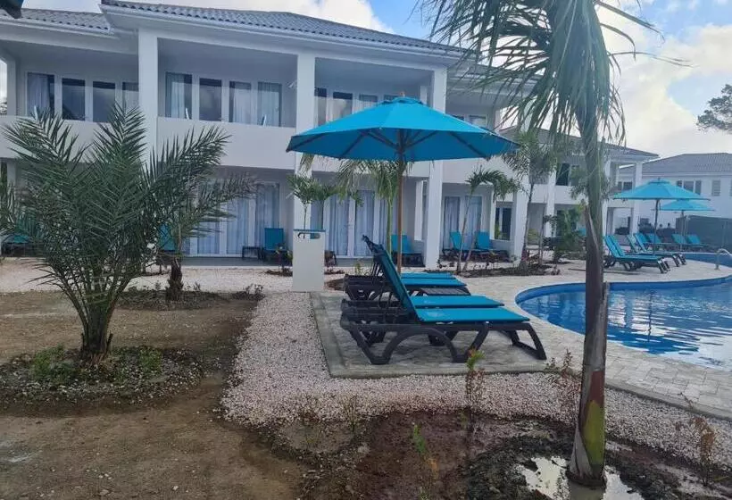 هتل Captain Don's Habitat