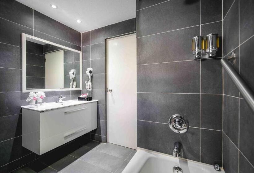 בית מלון כפרי Captain Don's Habitat